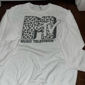 White MTV sweatshirt